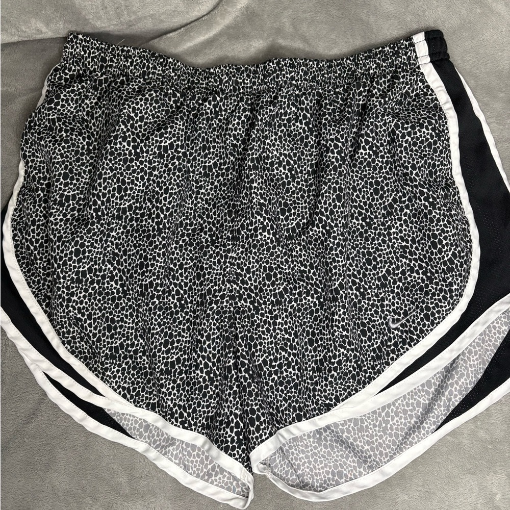 Nike Women's Black and White Athletic Shorts cheetah print large